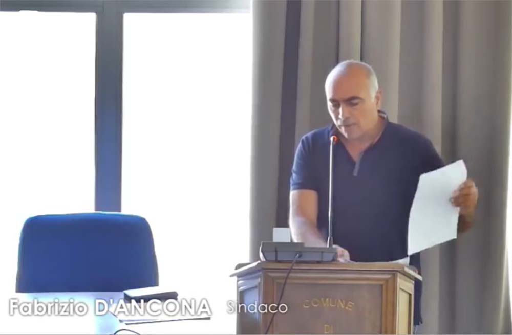 Il sindaco Fabrizio D'Ancona