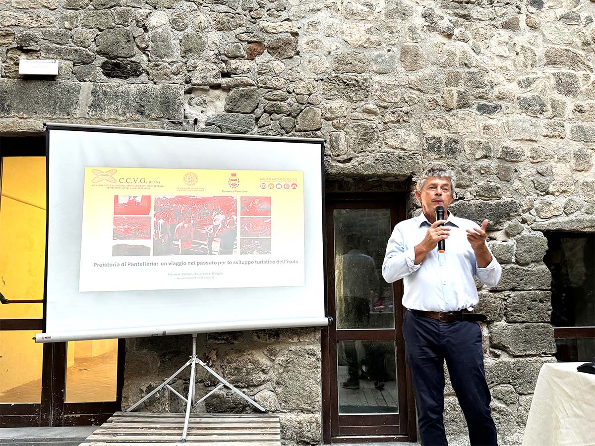 Il prof. Maurizio Cattani